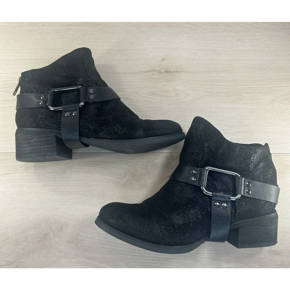 Not Rated Western Harness Women Ankle Boots Size 7 Black‎ Low Heel Cowboy Boho